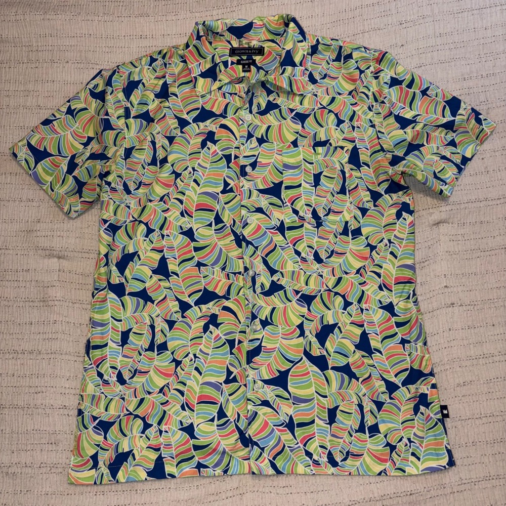 Crown & Ivy Mens Classic Fit Tropical Leaf Print Short Sleeve Button Down Shirt